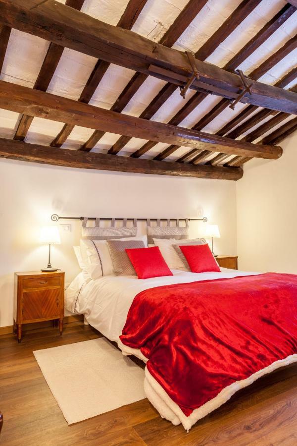 Apartment Rondanini Rome